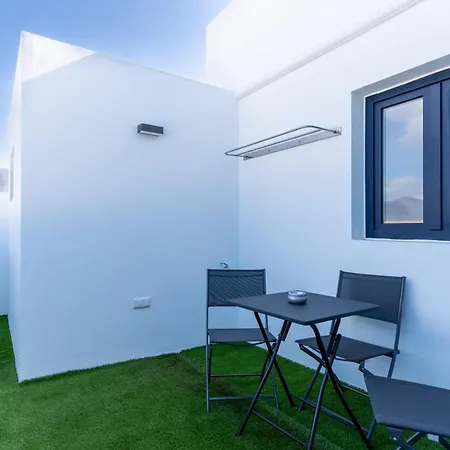 2 Sea Breeze Apartamento Famara